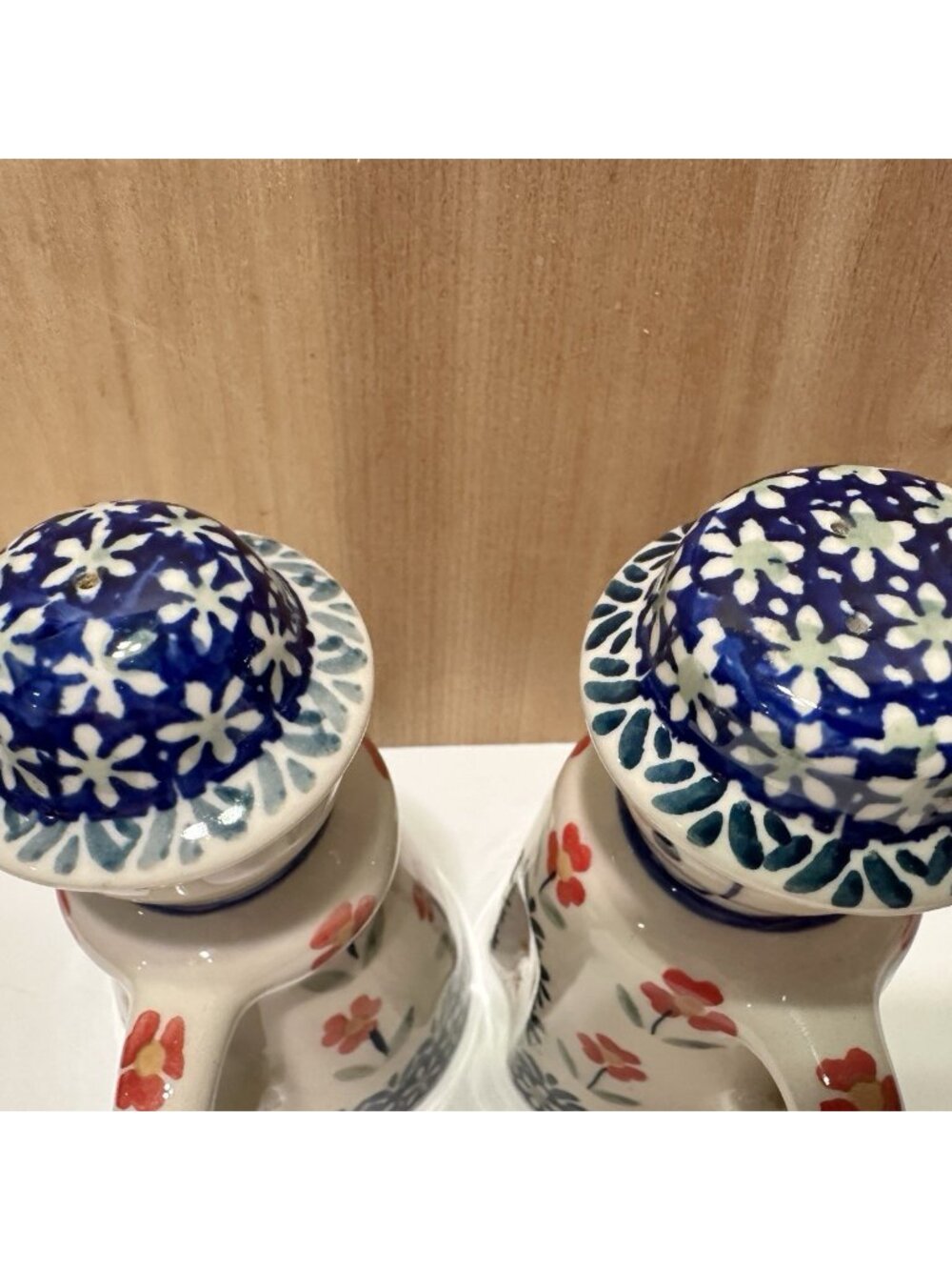 Boleslawiec Polish Pottery Salt & Pepper Shakers Blue White  Kitchen Floral - Picture 5 of 8